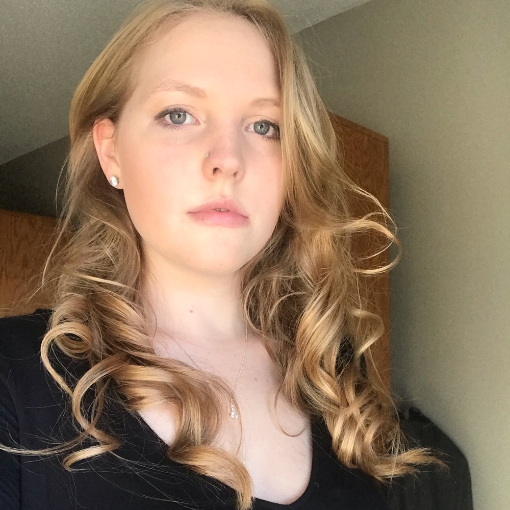 Meet your Posher, Tacy